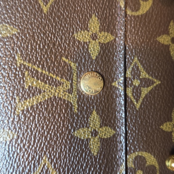 LOUIS VUITTON BROWN MONOGRAM ELOISE COMPACT WALLET - Picture 4 of 8